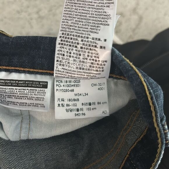 Levi’s 541 Dark Wash Jeans - Picture 8 of 9